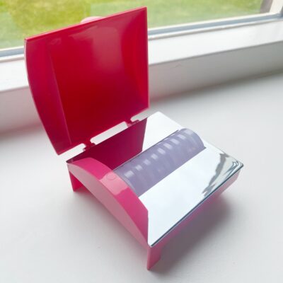 Whype - Dispenser Roze - Met Tesa plakstrip - ophangen zonder gaten